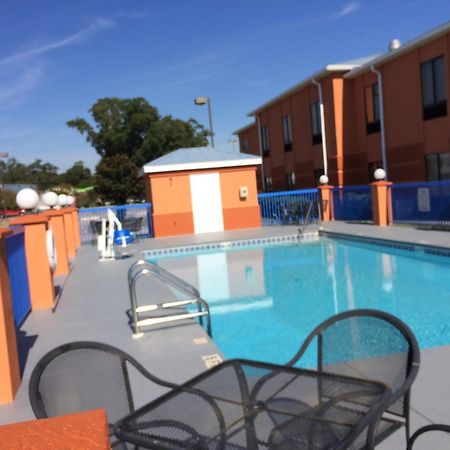 Luxury Suites Pensacola Luaran gambar