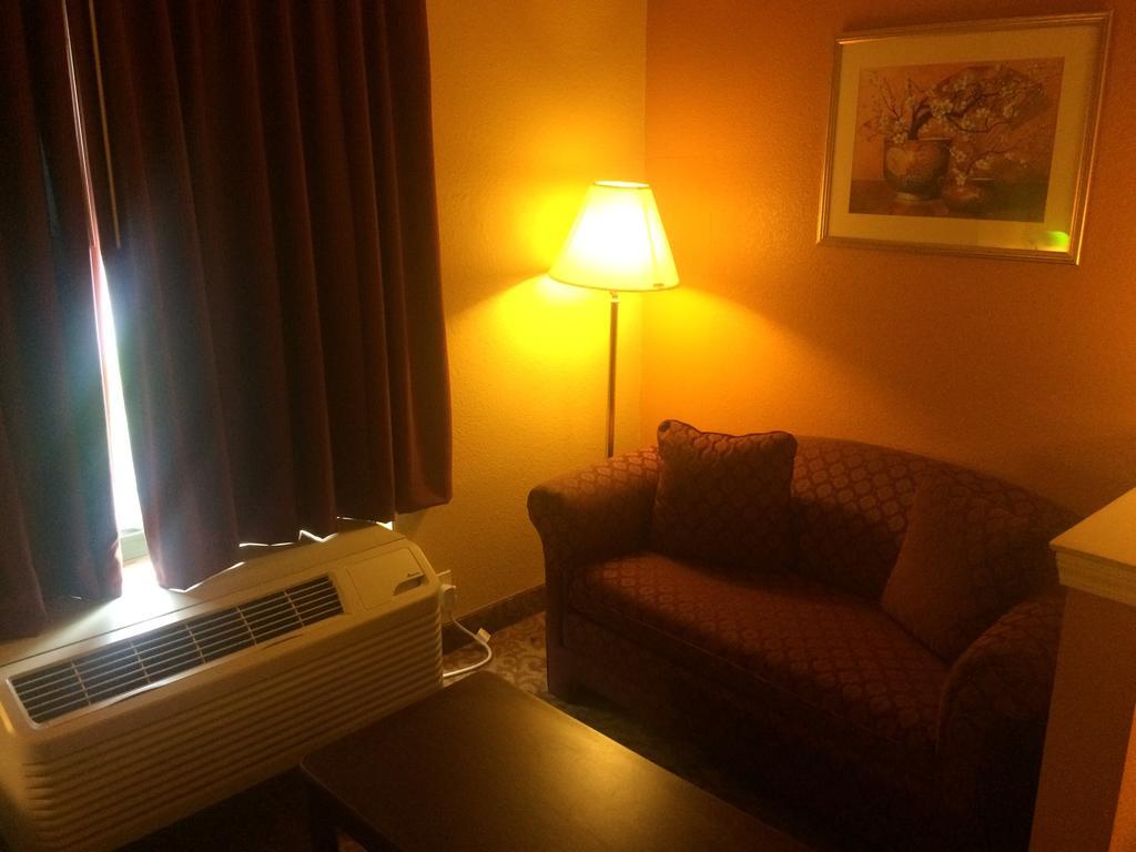 Luxury Suites Pensacola Bilik gambar